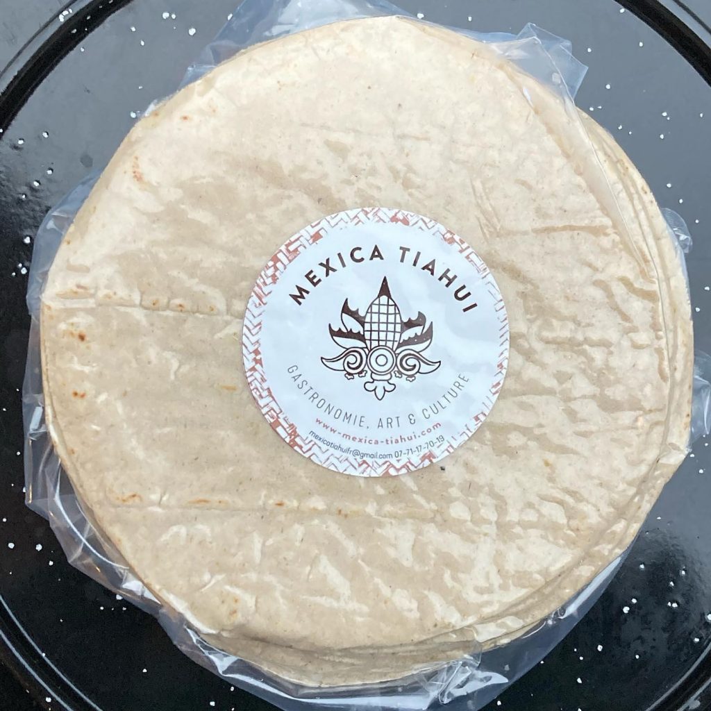 Con una tortillería, un oaxaqueño y un poblano enaltecen la herencia